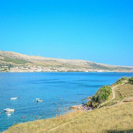 Apartmani Prvi Red Do Mora Pag Town Dış mekan fotoğraf